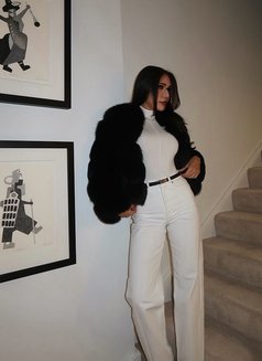 Samdy - Transsexual escort in Dubai Photo 5 of 10