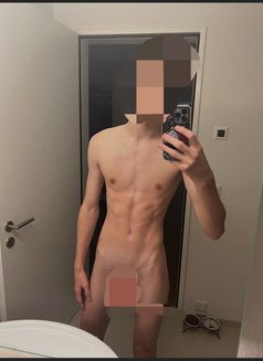 Same - Male escort in Dubai Photo 3 of 4