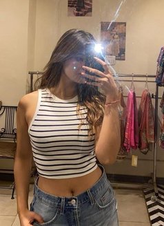 Sameen Gull - escort in Dubai Photo 3 of 5