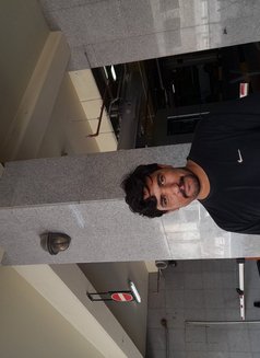 Sameer - Acompañantes masculino in Karāchi Photo 1 of 1