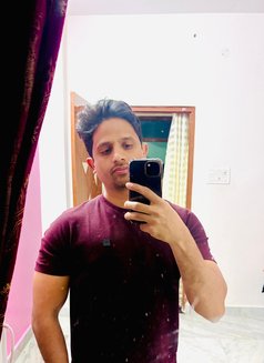 Sameer - Acompañantes masculino in Fujairah Photo 1 of 1