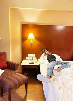 Sameer - Male escort in Mumbai Photo 3 of 6