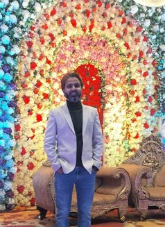 Sameer - Male companion in New Delhi Photo 7 of 7