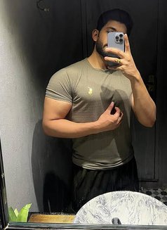 Sameer - Male escort in New Delhi Photo 1 of 3