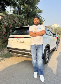 Sameer Khan - Male escort in New Delhi Photo 2 of 3