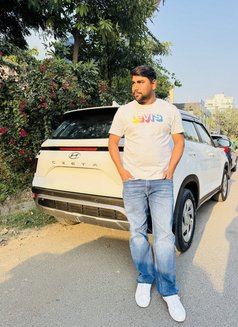 Sameer Khan - Male escort in New Delhi Photo 3 of 3