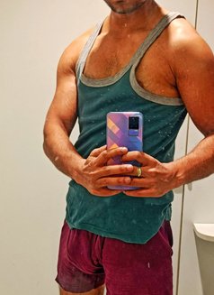 Sameer Khan Only For Females - Male escort in New Delhi Photo 4 of 6