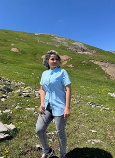 Sameera - escort in Muscat Photo 9 of 9