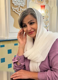 Sameera - escort in Muscat Photo 5 of 9