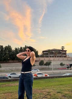 Sara - escort in Muscat Photo 3 of 12