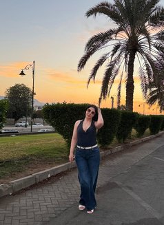 Sara - escort in Muscat Photo 5 of 12
