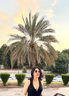 Sara - escort in Muscat Photo 12 of 12