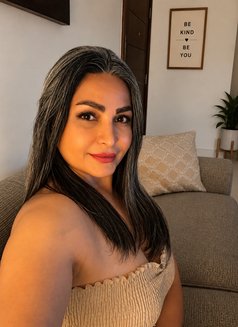 Sameera - puta in Muscat Photo 1 of 14