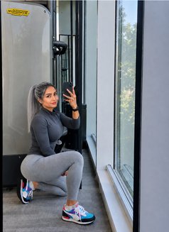 Sameera - escort in Muscat Photo 2 of 8