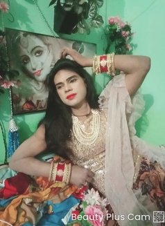 Sameera Singh - Transsexual escort in New Delhi Photo 2 of 18