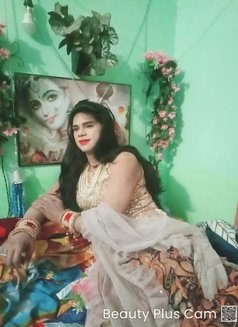 Sameera Singh - Transsexual escort in New Delhi Photo 3 of 18