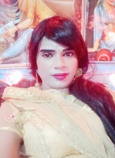 Sameera Singh - Transsexual escort in New Delhi Photo 5 of 18