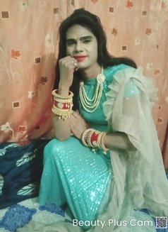 Sameera Singh - Transsexual escort in New Delhi Photo 7 of 18