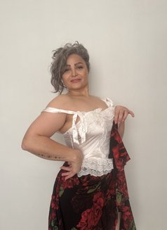 Sameera29 - escort in Muscat Photo 10 of 18