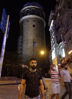 Samer - Male escort in İstanbul Photo 1 of 4