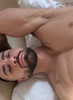 Samer - Acompañantes masculino in Dubai Photo 1 of 4