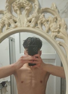 Samet Turkish Yuong Boy Top 19cm - Male escort in İstanbul Photo 2 of 7