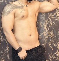 Samfill - Male escort in Dubai