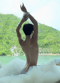 Sami - Transsexual escort in Jeddah Photo 5 of 11