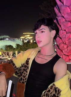 Sami - Transsexual escort in Jeddah Photo 7 of 11