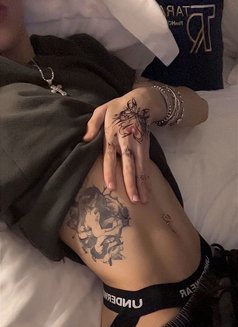 Sami - Transsexual escort in Jeddah Photo 10 of 11