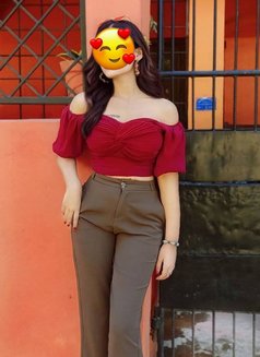 Sami Khadka - puta in Kathmandu Photo 1 of 2