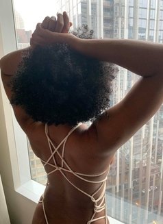 Sami - Transsexual escort in Al Ain Photo 1 of 2