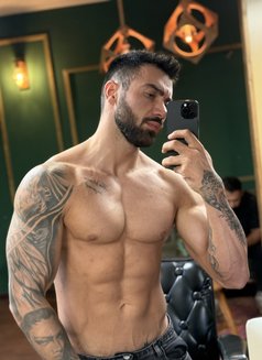 Sami - Male escort in London Photo 2 of 4