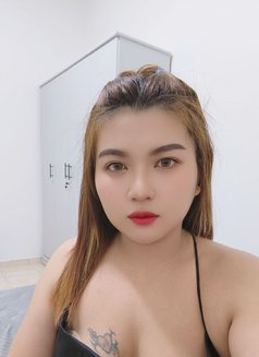 Samia - escort in Riyadh Photo 1 of 8