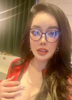 Samie - escort in Dubai Photo 11 of 14