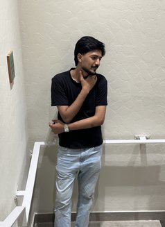 Samii - Male escort in Lahore Photo 2 of 5