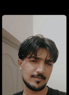 Samii - Male escort in Lahore Photo 4 of 5