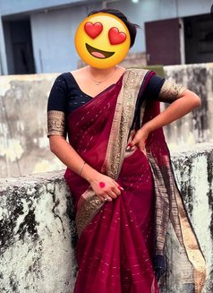 🟢CAM📸ANAL🥀 QUEEN🥀AIRHOSTESS - puta in New Delhi Photo 3 of 7