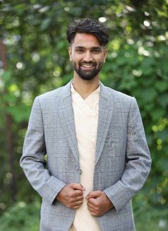 Samir - Acompañantes masculino in Kathmandu Photo 1 of 3