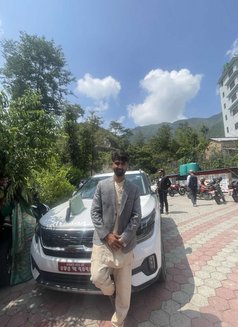 Samir - Acompañantes masculino in Kathmandu Photo 2 of 3