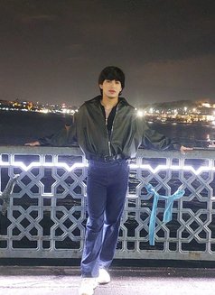 Samir - Male escort in İstanbul Photo 2 of 6