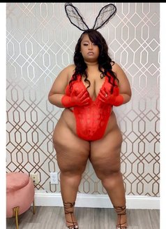 Samira - escort in Khobar Photo 4 of 6