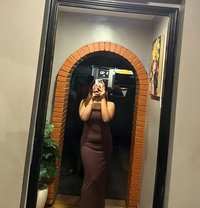 One and only hand cash service - puta in Kathmandu