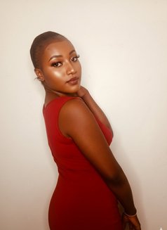 Samira - puta in Nairobi Photo 4 of 4