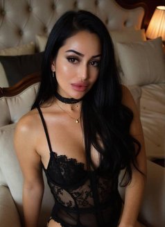 Samira - puta in Doha Photo 4 of 15