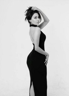 Samira - puta in Doha Photo 15 of 15