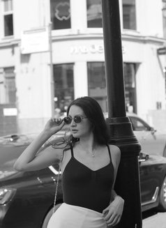 Samira - escort in Dubai Photo 3 of 10