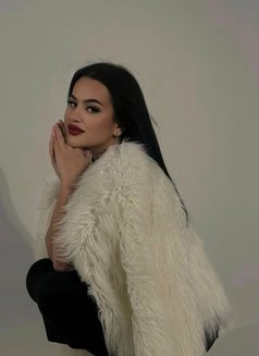 Samira - escort in Hong Kong Photo 5 of 8