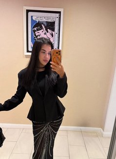 Samira - escort in Hong Kong Photo 7 of 8