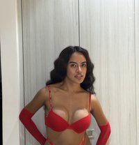 Samira Sarafin Fox - Transsexual escort in Makati City